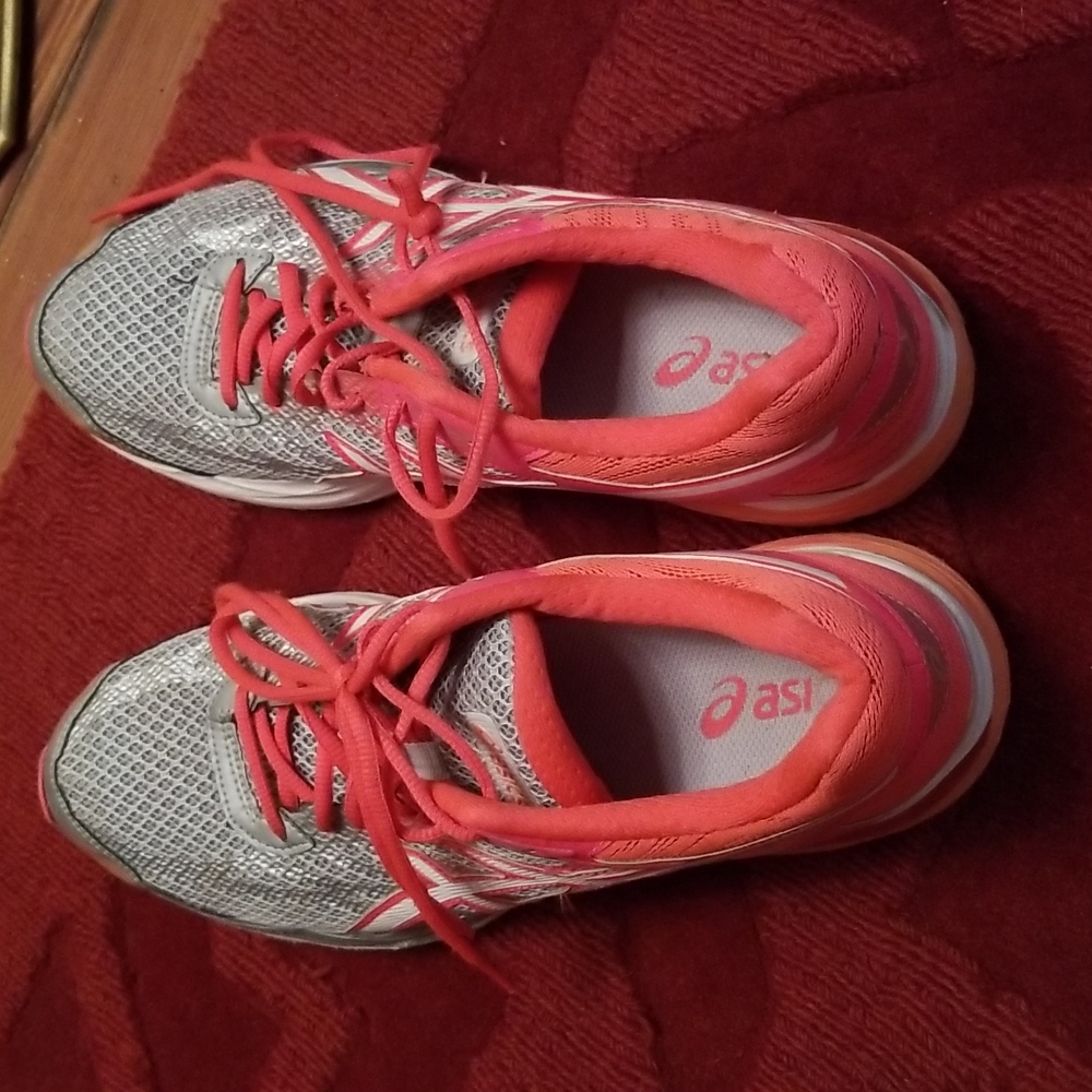 Womens Athletic shoes
